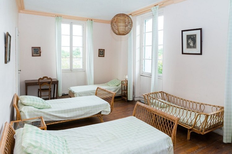 Domaine-du-Prieure-Virsac---chambre-6-800x600