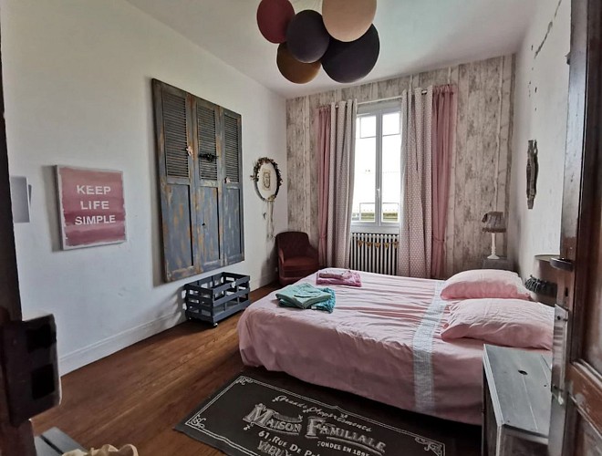 Chambre_rose_Grange_Zingaro