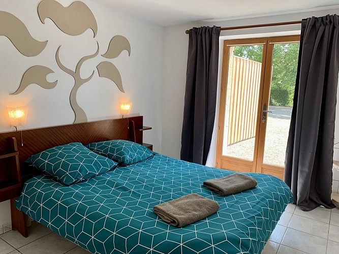 Hébergement-Mauriac-Gironde-La-Petite-Toscane-Saint-Emilion-4-couchages-16 (8)