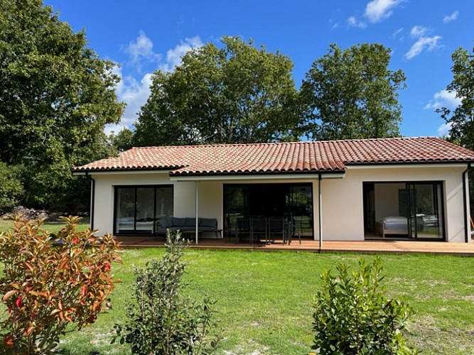 maison vue exterieure terrasse