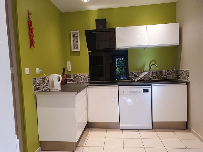 Les Mimosas vue ensemble cuisine 1