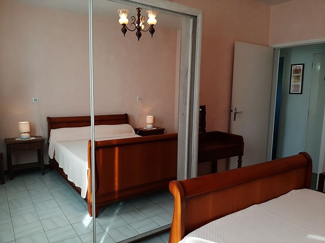 Alonso - chambre1 2pers penderie