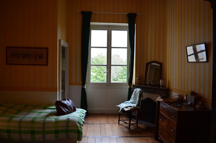 Chambre jaune.JPG_10