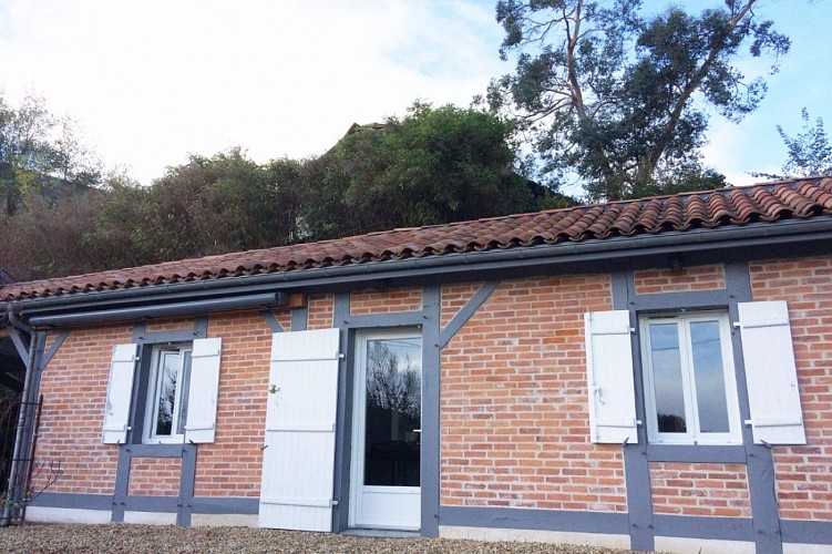 Petite maison au coeur du village entièrement renovée