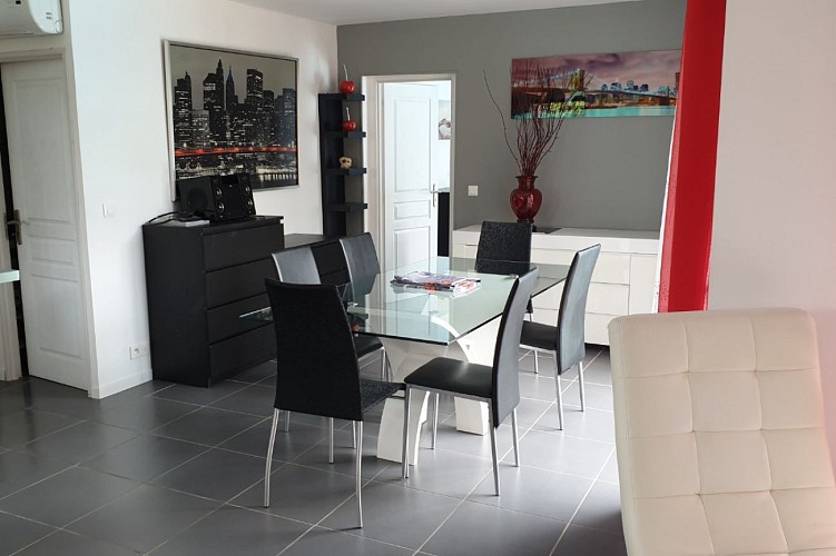 Villa avec piscine chauffée à 2km des plages