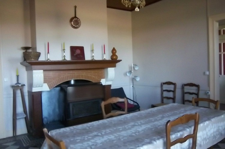 Grande maison idéale pour deux familles ou famille nombreuse