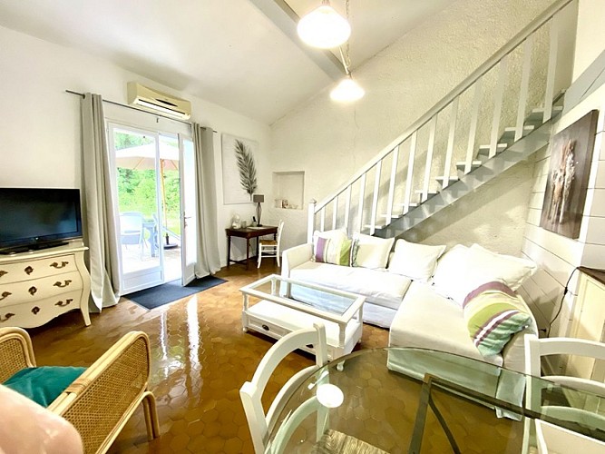Salon Appartement 7 accès terrasse