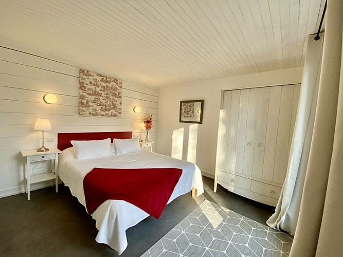 Chambre RDC Appartement 7 exposition sud