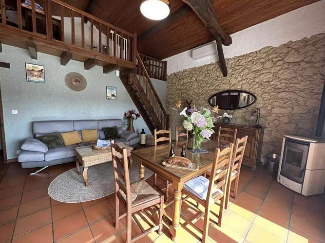 Salon. 2 L'étape - St Germain - St geours Auribat