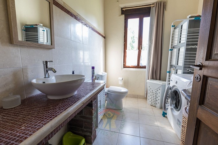 2025 - ESCA - Gîte Lamourette - Salle de bain - ©Gîte de France (10)