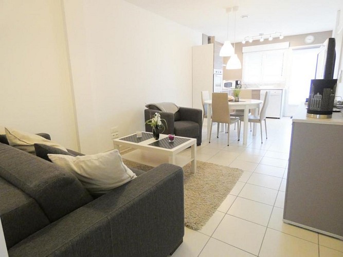 Dutouya - séjour entrée