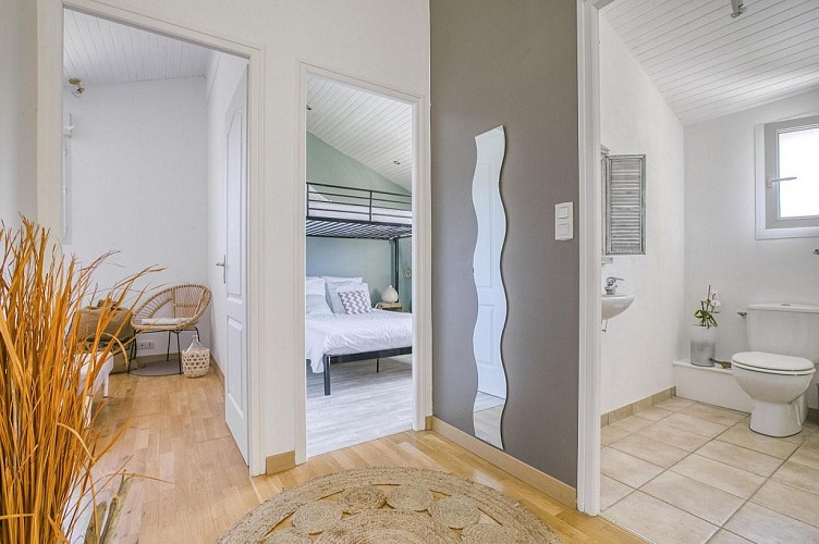 11-villa-dousbastes-messanges-bnb1-HLOAQU040V50GGYI-size2048