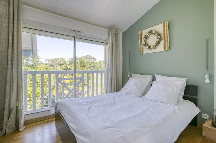 13-villa-dousbastes-messanges-bnb1-HLOAQU040V50GGYI-size2048