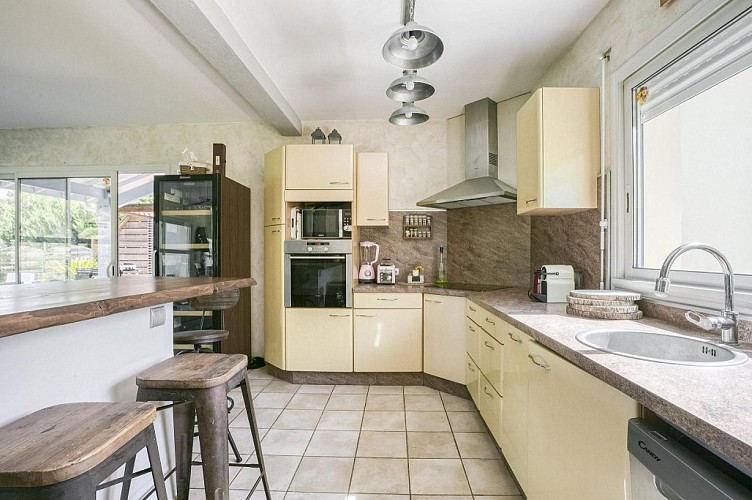 7-villa-dousbastes-messanges-bnb1-HLOAQU040V50GGYI-size2048