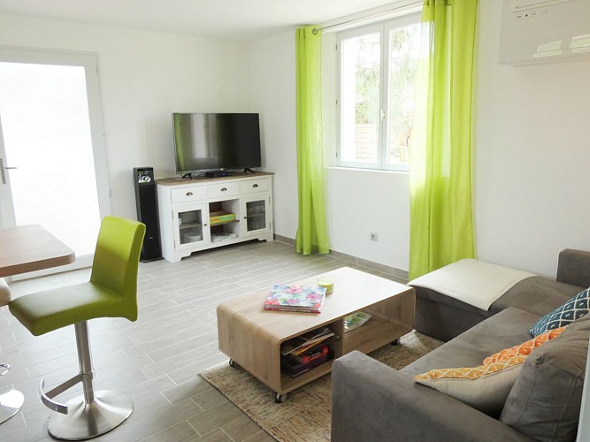 Coin Salon de La maison des marguerites gîte 10797 à Saint Michel Escalus