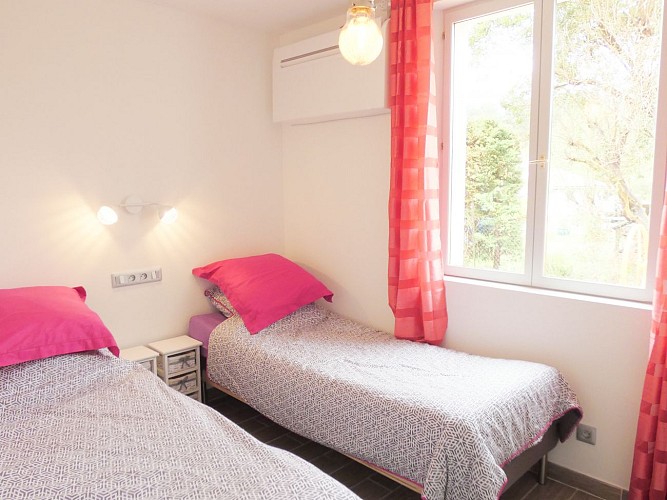 Chambre 2 de La maison des marguerites gîte 10797 à Saint Michel Escalus