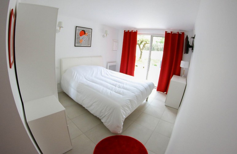 Chatilon-chambre-rouge