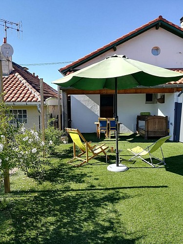 Les Dahlias -capbreton-parasol