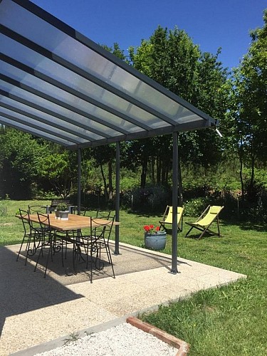 Terrasse du Gîte Enya à St Julien en Born Gîtes de France Landes