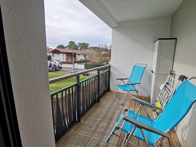 AA- balcon coté chambre