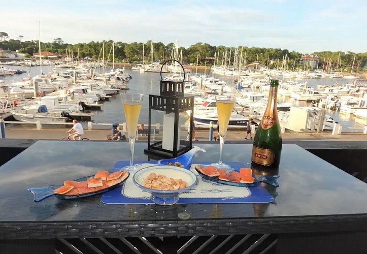 Terrasse vue port