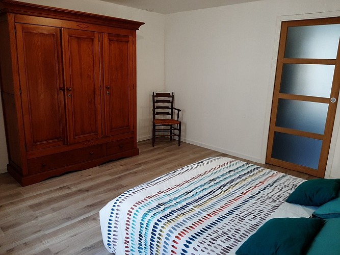 Cousin - chambre 2pers rangements