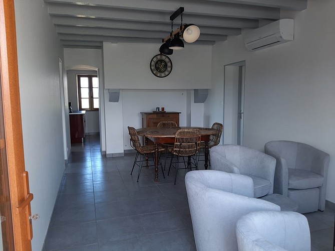 Coudroy - séjour entrée