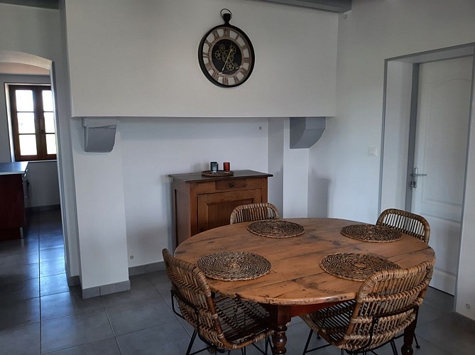 Coudroy - séjour repas