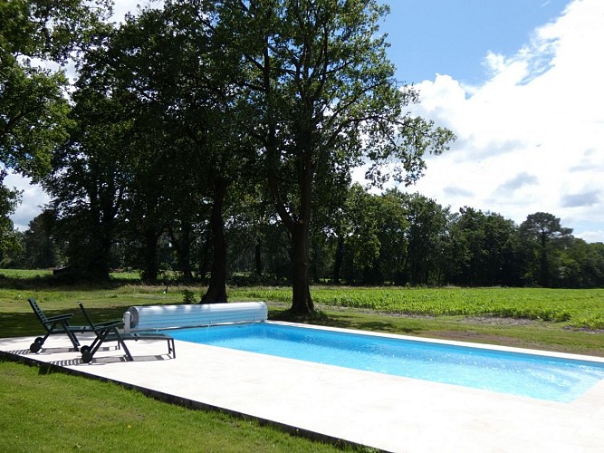 Piscine de la Villa Cassora à Herm avec Gîtes de France Landes