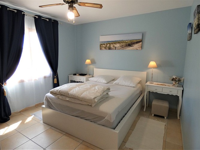 Chambre parentale du  Gîte du Lanot à Gastes avec Gîtes de France Landes