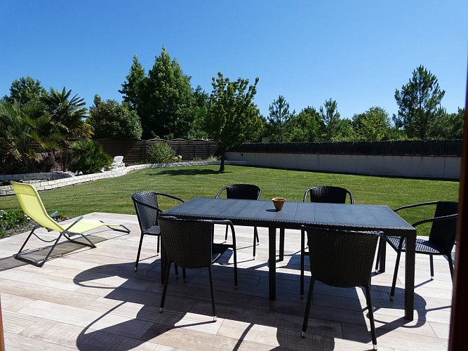 Terrasse du  Gîte du Lanot à Gastes avec Gîtes de France Landes