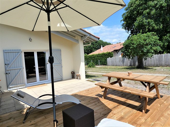 terrasse du gite Choupette entre lac dune océan à Aureilhan avec Gîtes de France