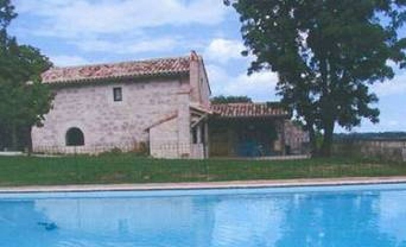 vue-exterieur-maison-piscine-saint-damien-la-sauvetat-de-saveres-ot-paps