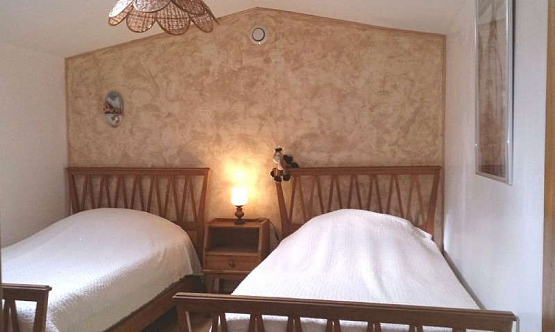 HLOAQU047FS0005D_REFOTPL_chambre1