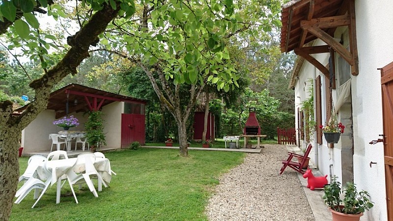 miramont-gitedescaleches-2017-jardin