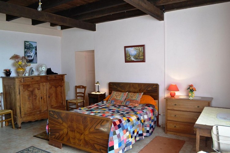 HLOAQU047FS0012M_Saint-Front_gîte du pigeonnier_Escourre_chambre3