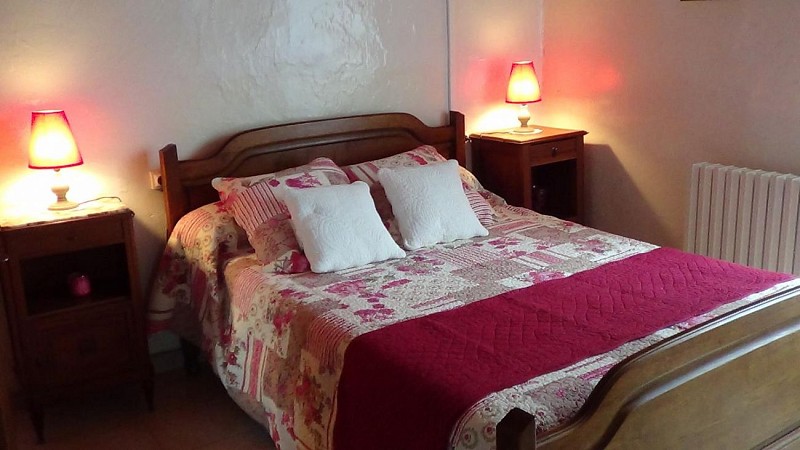 LacapelleBiron_871001_GiteBosLaroque_chambre