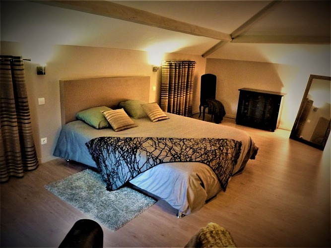 7 GITE L OUSTAL CONDEZAYGUES  redim