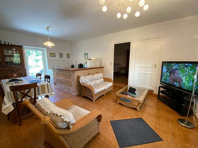 e09c65d6-5709-4232-b424-e4c0f61c618e