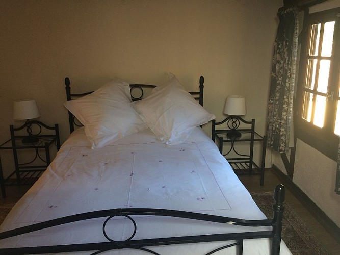 Farm first floor en-suite double bedroom