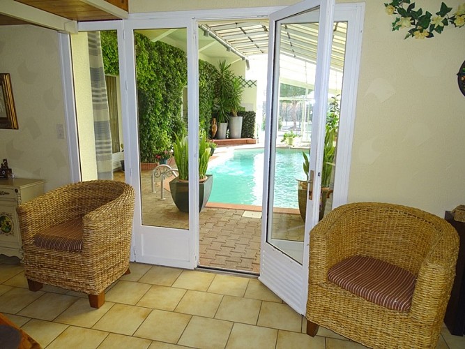 HLOAQU047FS003GW_grande10