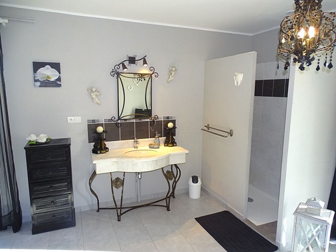 HLOAQU047FS003GW_grande19