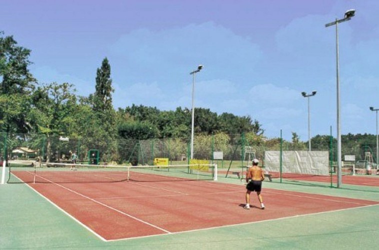 Les Cottages du Saut du Loup - Village vacances famille