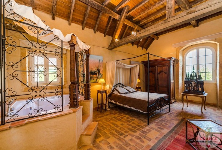 HLOAQU047FS003MD_Sauveterre_Eléonore_Gérard_chambre1