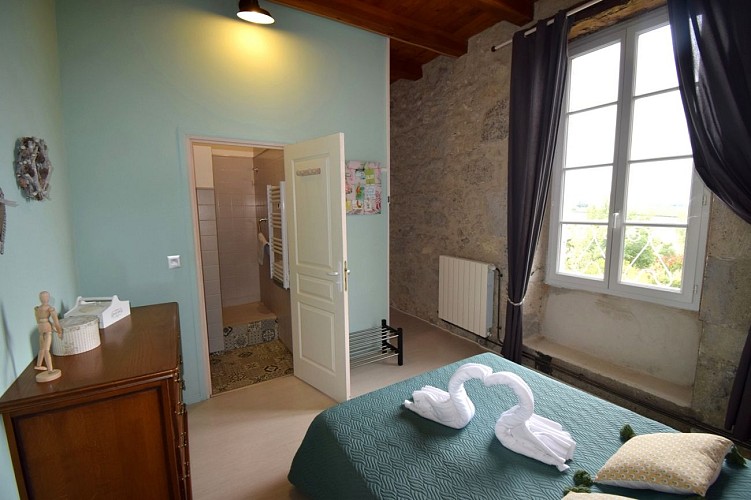 HLOAQU047FS003NV_chambre l'Auvignon