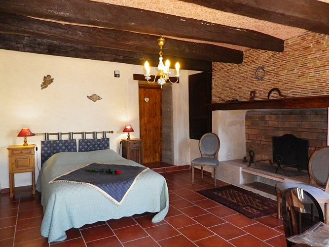 HLOAQU047FS003P0_LGC194_BEAUVILLE_grandechambreRDC