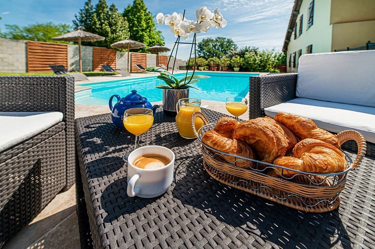 HLOAQU047V5008LF_TRENTELS_LGC198_03