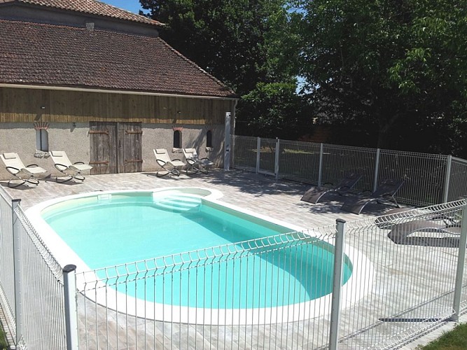 HLOAQU047V500Q3N_LEPARAVIS_LGC202_piscinebis