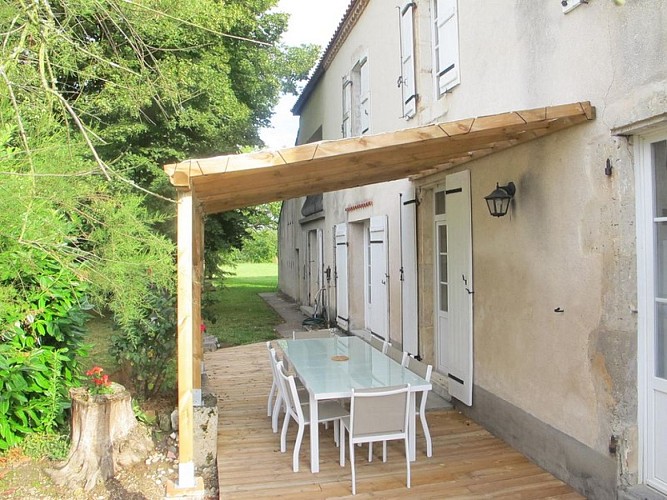 HLOAQU047V500Q3N_LEPARAVIS_LGC202_terrassesemicouverte