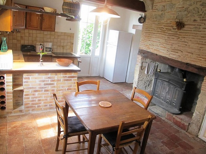 HLOAQU047V500Q3N_LEPARAVIS_LGC202_cuisine2